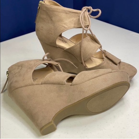 Nine West High Heel Wedge - Picture 7 of 9